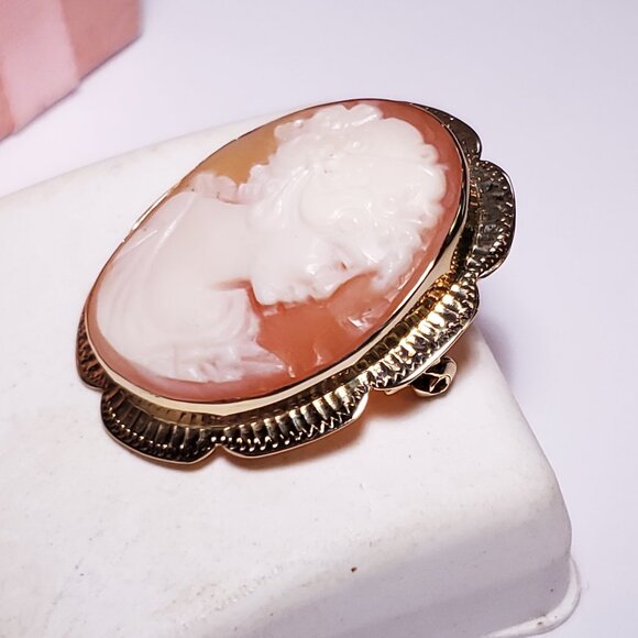 Estate Oval Carved Cameo Italian 14Kt YG Bezel w/Etched Frame Milor Pin/Pd#23281 - Picture 3 of 8